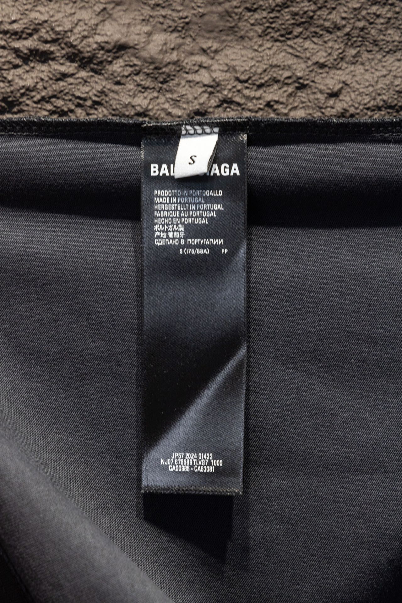 Balenciaga/巴黎世家 24ss 烫钻爱心圆领卫衣