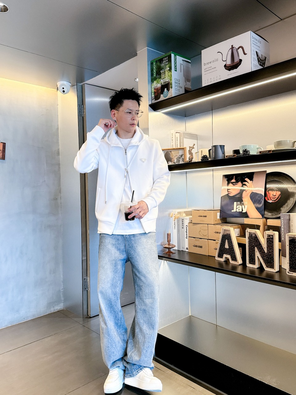 普拉达 2025秋冬最新爆款连帽外套 面料精选高支高密双股空气层长绒棉 手感超级舒服 logo精选全进口