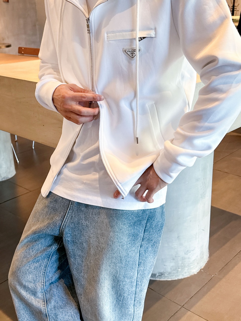 普拉达 2025秋冬最新爆款连帽外套 面料精选高支高密双股空气层长绒棉 手感超级舒服 logo精选全进口