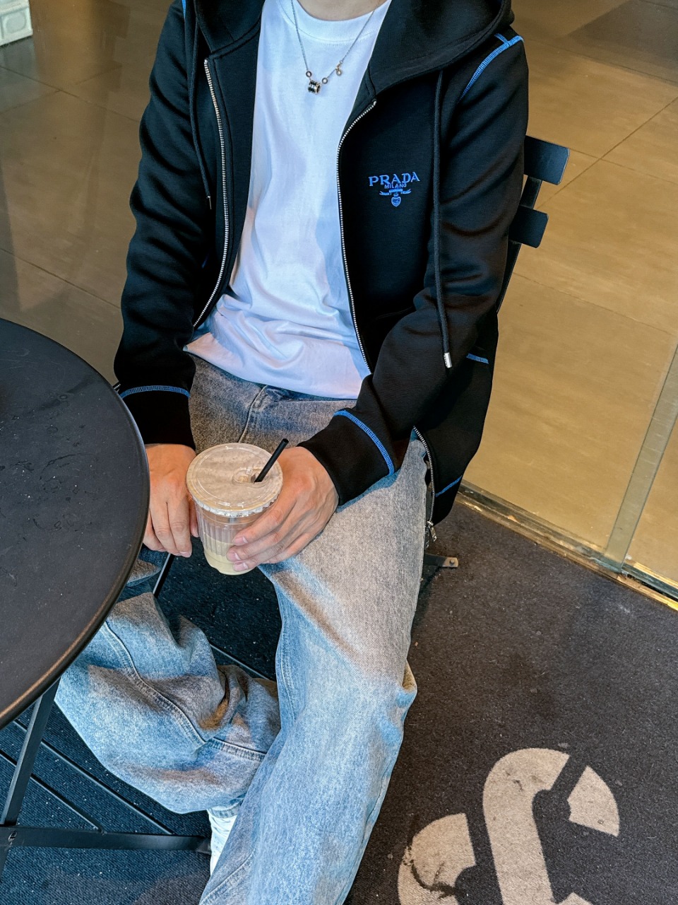 普拉达 2025秋冬最新爆款卫衣外套 面料精选高支高密双股空气层长绒棉 手感超级舒服 logo精选全进口