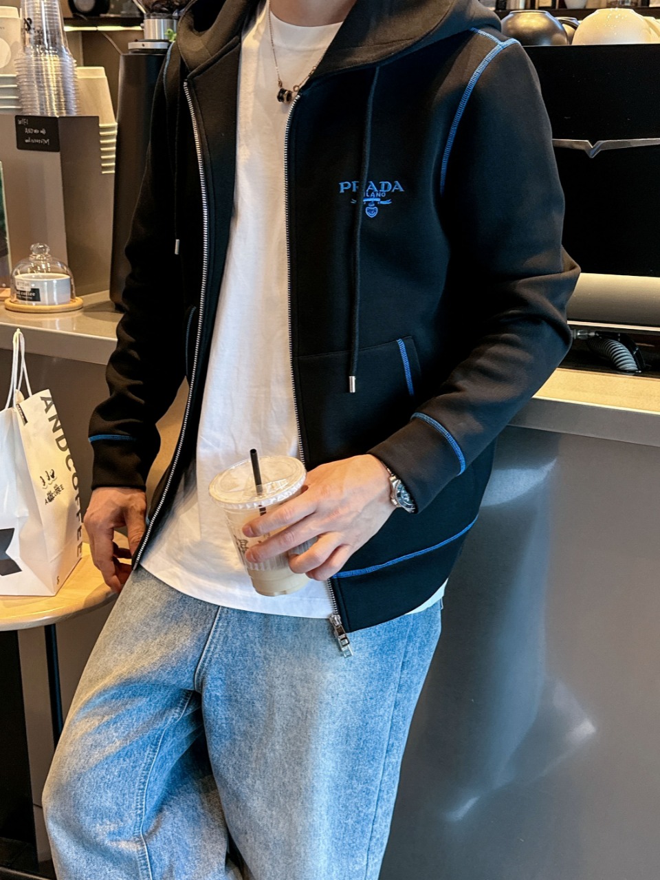 普拉达 2025秋冬最新爆款卫衣外套 面料精选高支高密双股空气层长绒棉 手感超级舒服 logo精选全进口