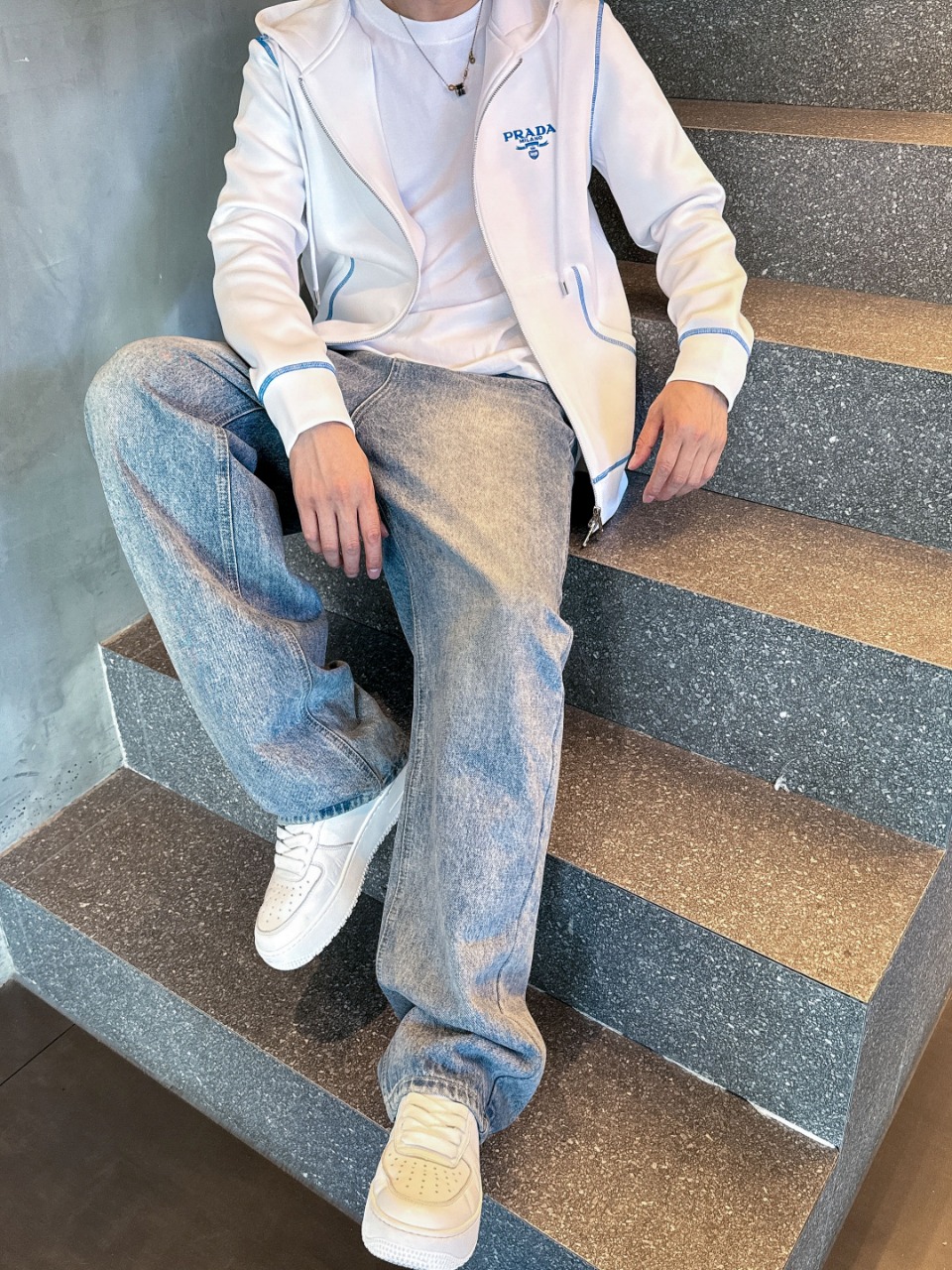 普拉达 2025秋冬最新爆款卫衣外套 面料精选高支高密双股空气层长绒棉 手感超级舒服 logo精选全进口