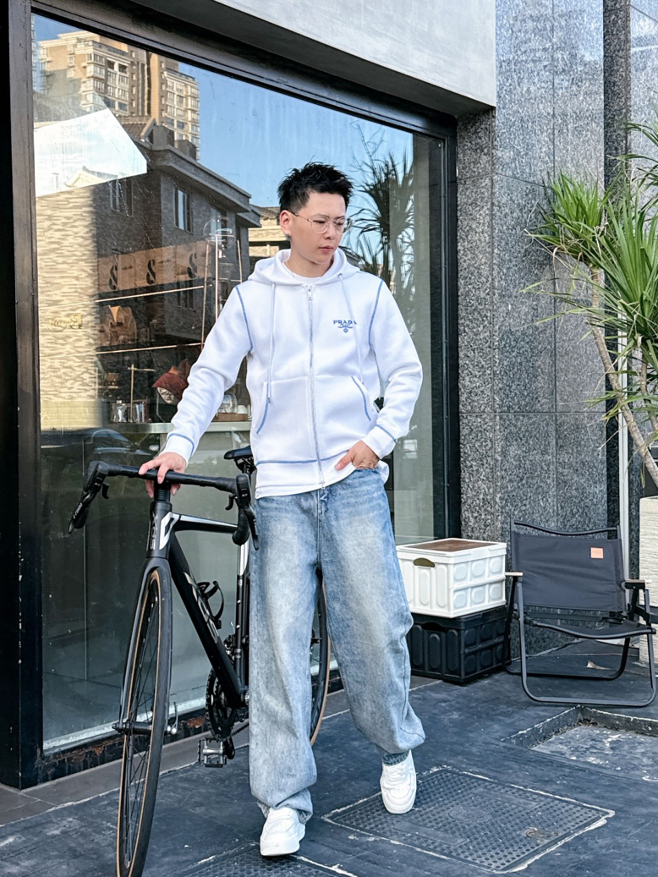 普拉达 2025秋冬最新爆款卫衣外套 面料精选高支高密双股空气层长绒棉 手感超级舒服 logo精选全进口