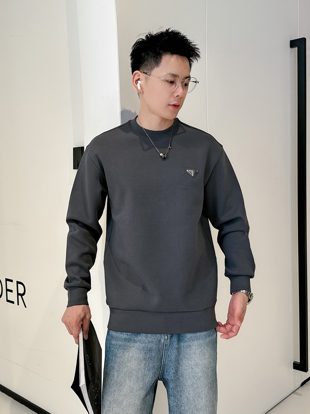 普拉达 2025最新款太空棉卫衣，独家发售！原版复刻，独家设计，超强工艺！极其奢华！版型超赞！🌟尺码 S