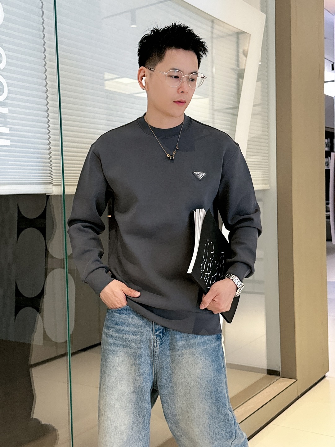 普拉达 2025最新款太空棉卫衣，独家发售！原版复刻，独家设计，超强工艺！极其奢华！版型超赞！🌟尺码 S