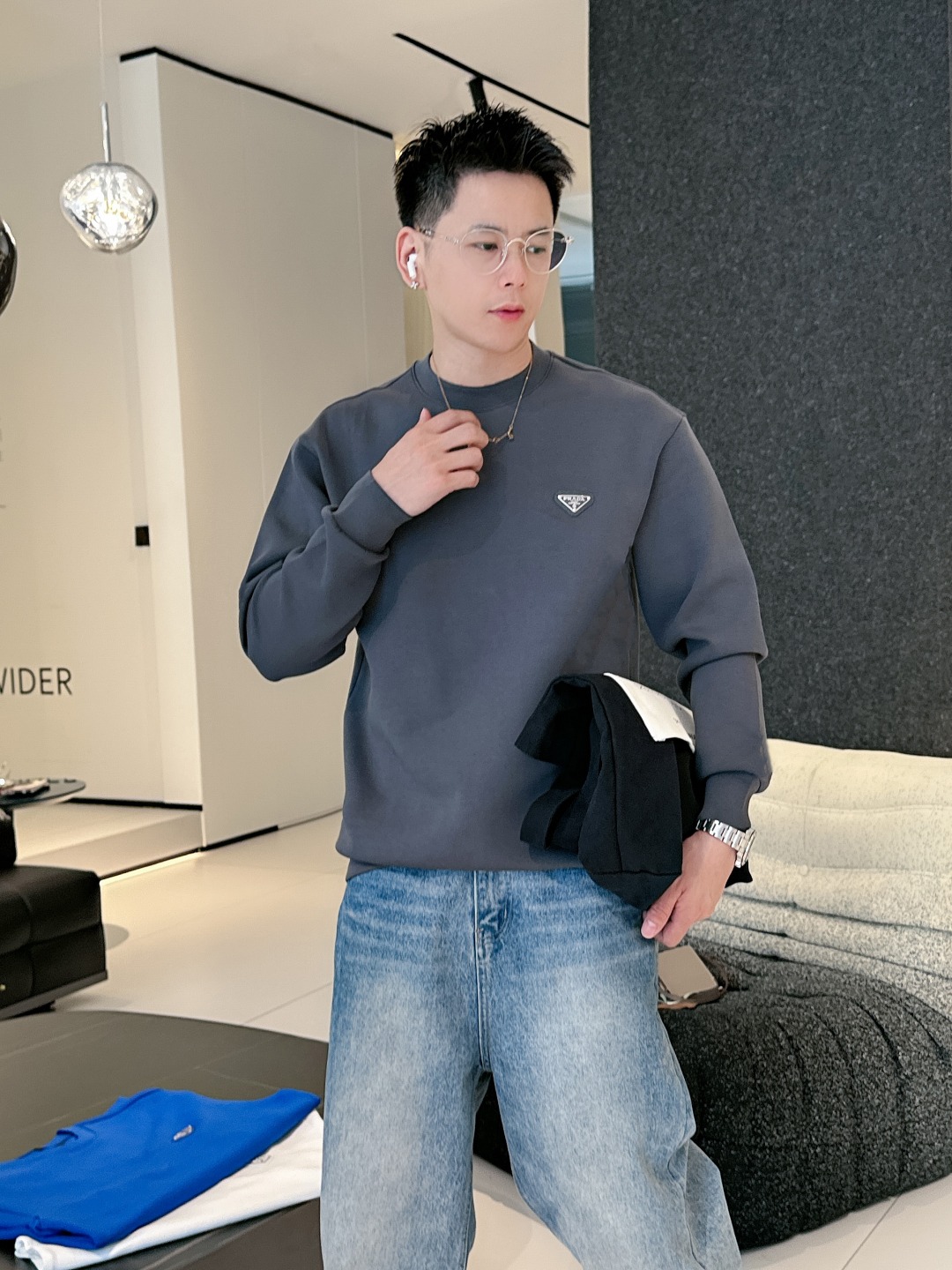 普拉达 2025最新款太空棉卫衣，独家发售！原版复刻，独家设计，超强工艺！极其奢华！版型超赞！🌟尺码 S