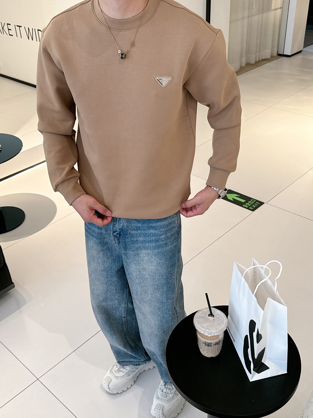 普拉达 2025最新款太空棉卫衣，独家发售！原版复刻，独家设计，超强工艺！极其奢华！版型超赞！🌟尺码 S