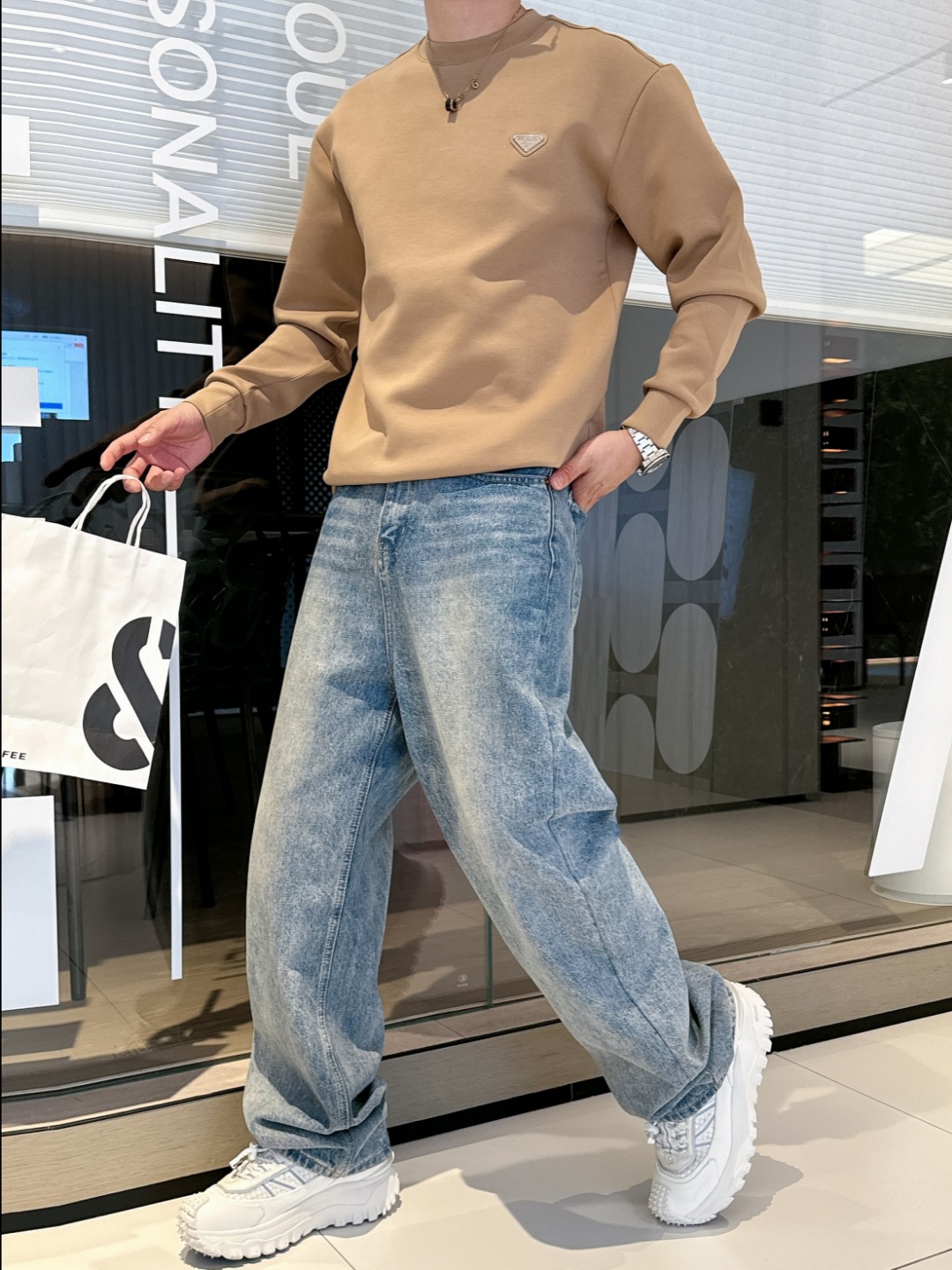 普拉达 2025最新款太空棉卫衣，独家发售！原版复刻，独家设计，超强工艺！极其奢华！版型超赞！🌟尺码 S