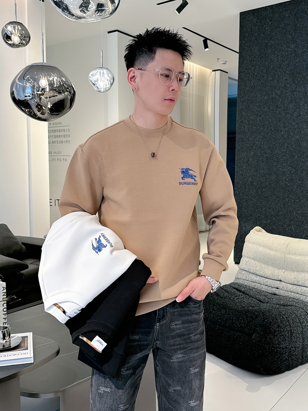 巴宝莉 2025最新款太空棉卫衣，独家发售！原版复刻，独家设计，超强工艺！极其奢华！版型超赞！🌟尺码 S