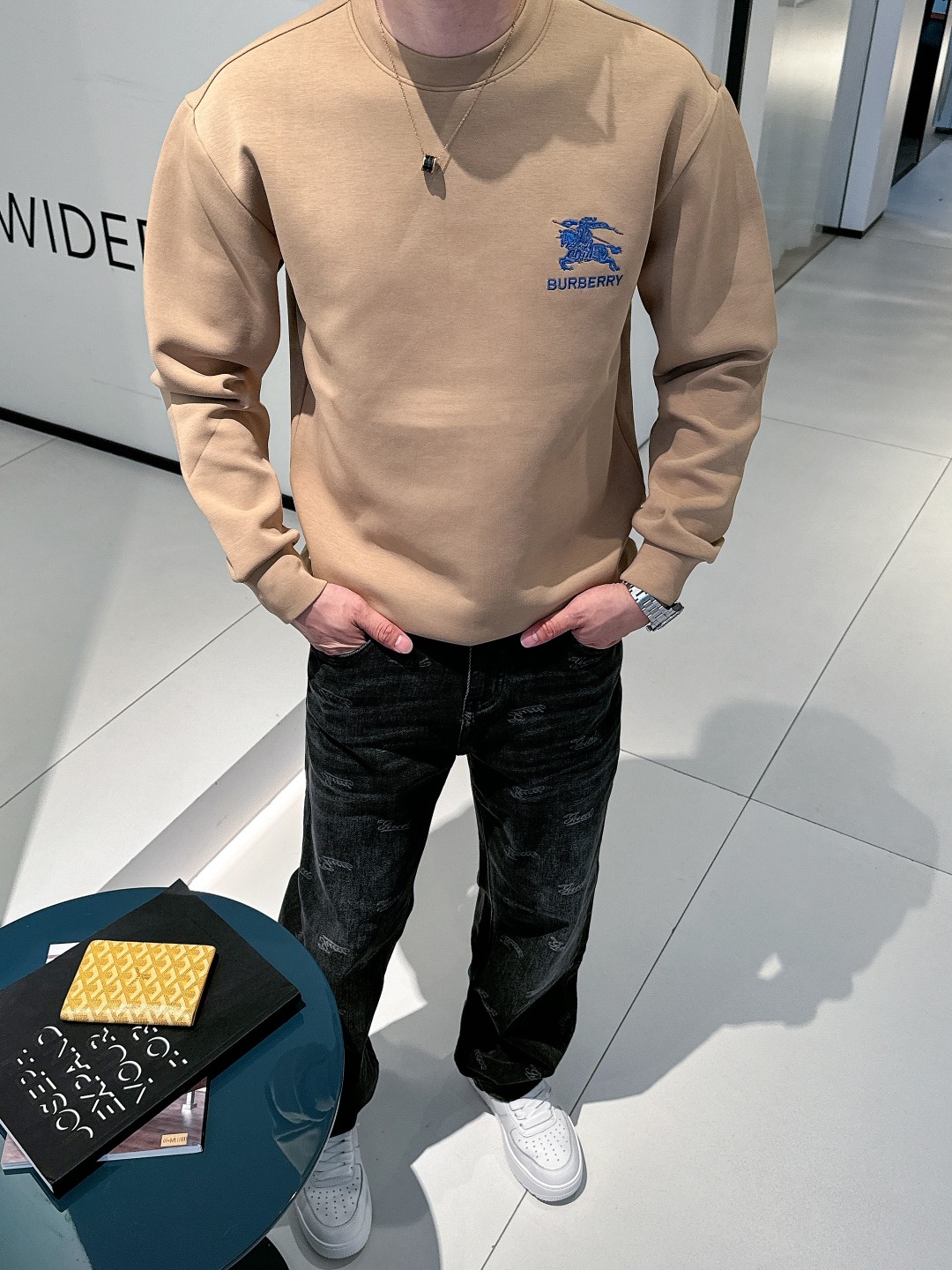 巴宝莉 2025最新款太空棉卫衣，独家发售！原版复刻，独家设计，超强工艺！极其奢华！版型超赞！🌟尺码 S