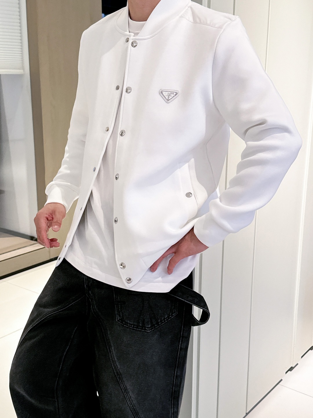 普拉达 2025秋冬最新爆款立领外套 面料精选高支高密双股空气层长绒棉 手感超级舒服 logo精选全进口