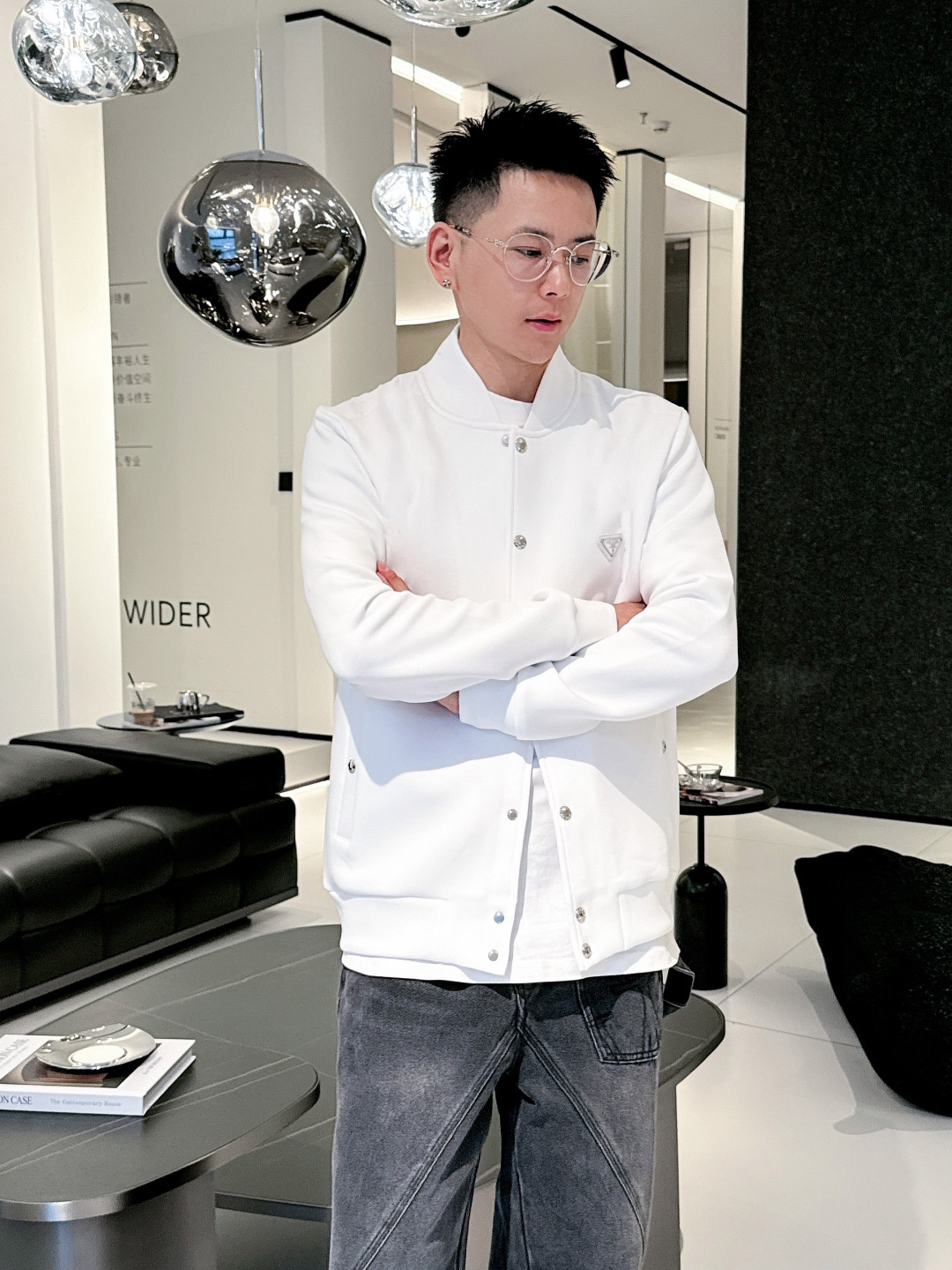 普拉达 2025秋冬最新爆款立领外套 面料精选高支高密双股空气层长绒棉 手感超级舒服 logo精选全进口