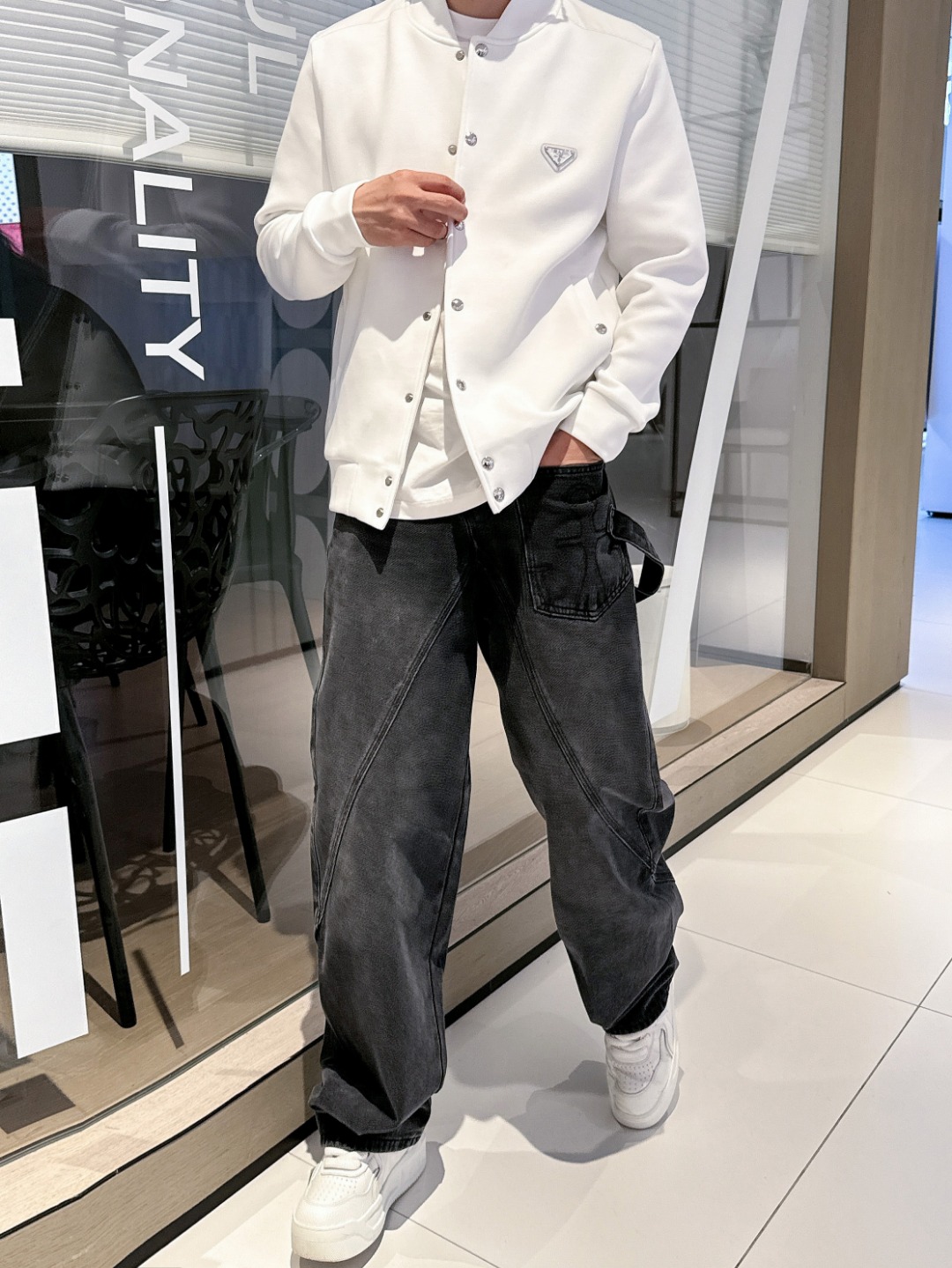 普拉达 2025秋冬最新爆款立领外套 面料精选高支高密双股空气层长绒棉 手感超级舒服 logo精选全进口