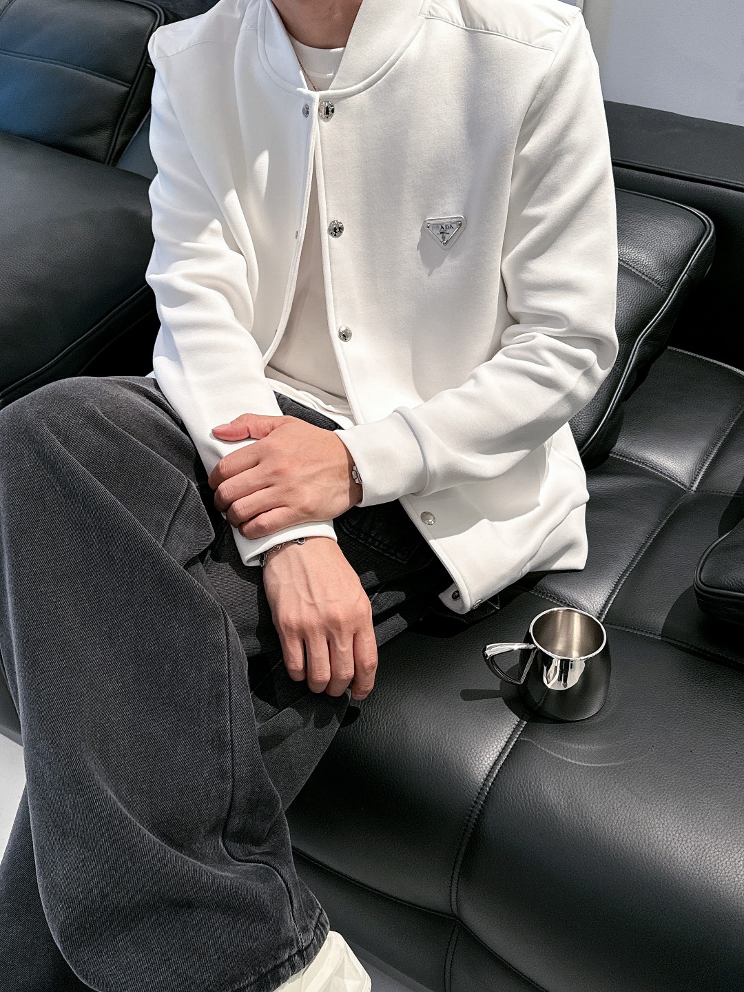 普拉达 2025秋冬最新爆款立领外套 面料精选高支高密双股空气层长绒棉 手感超级舒服 logo精选全进口