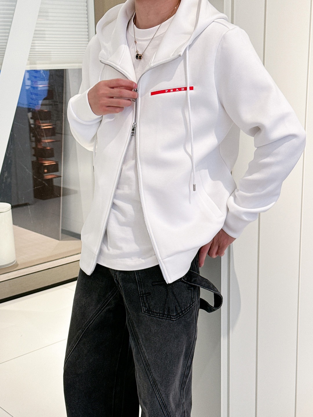 普拉达 2025秋冬最新爆款连帽外套 面料精选高支高密双股空气层长绒棉 手感超级舒服 logo精选全进口