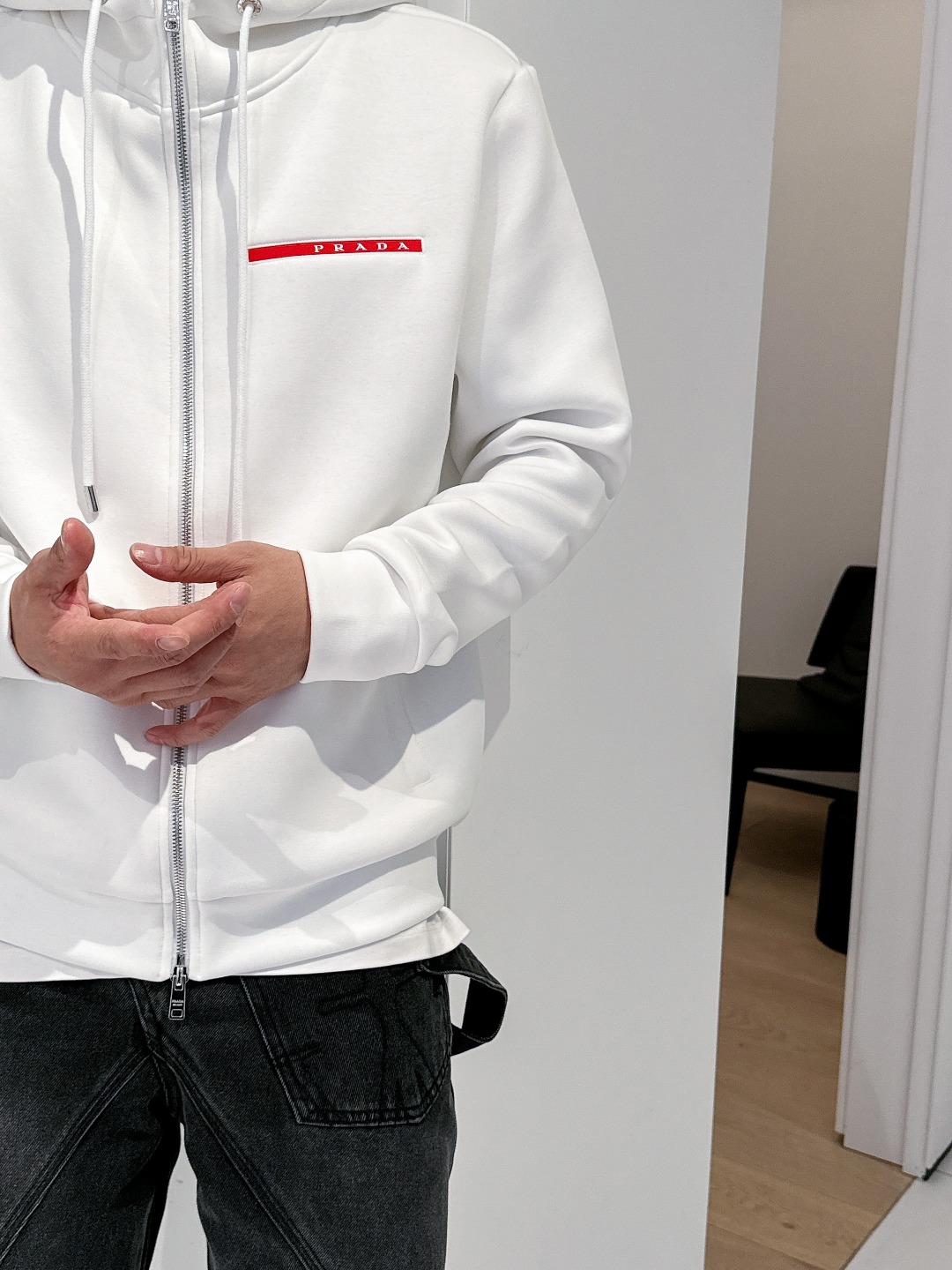 普拉达 2025秋冬最新爆款连帽外套 面料精选高支高密双股空气层长绒棉 手感超级舒服 logo精选全进口