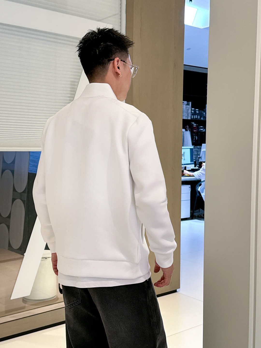 芬迪 2025秋冬最新爆款立领外套 面料精选高支高密双股空气层长绒棉 手感超级舒服 logo精选全进口环