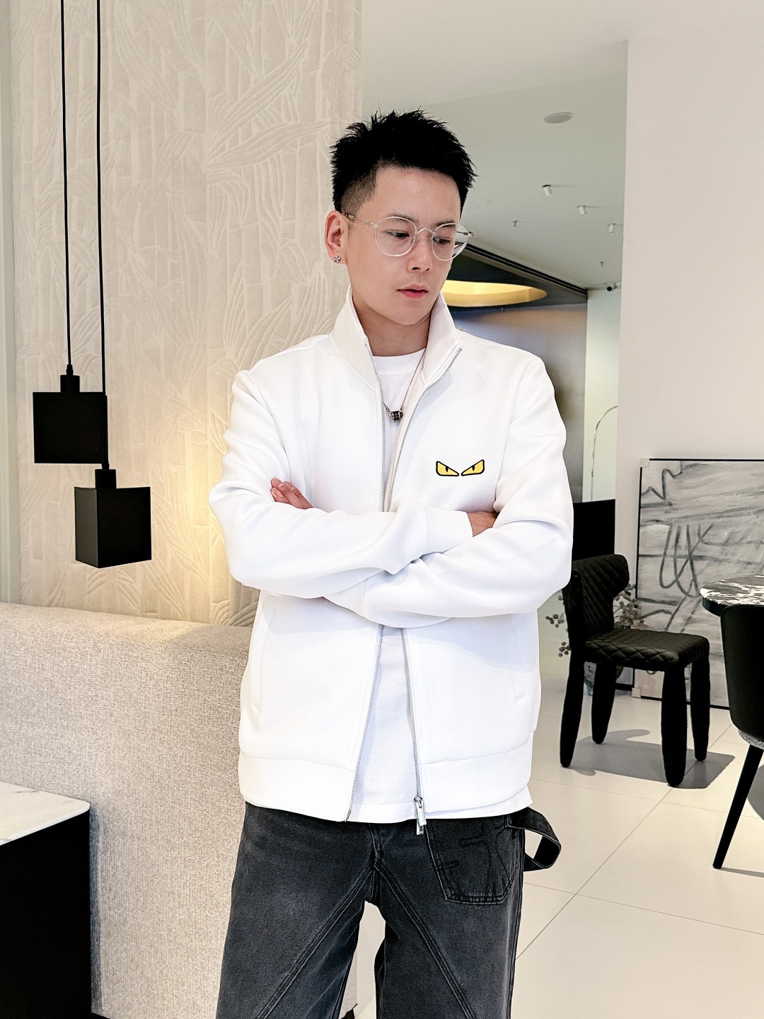 芬迪 2025秋冬最新爆款立领外套 面料精选高支高密双股空气层长绒棉 手感超级舒服 logo精选全进口环