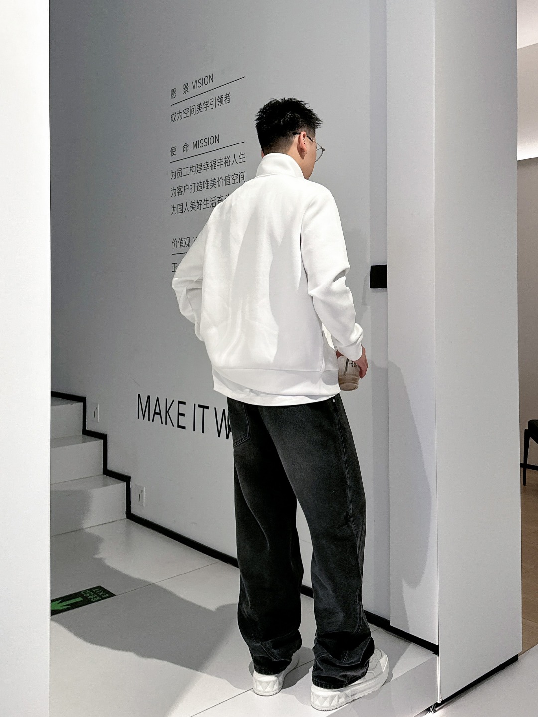 芬迪 2025秋冬最新爆款立领外套 面料精选高支高密双股空气层长绒棉 手感超级舒服 logo精选全进口环