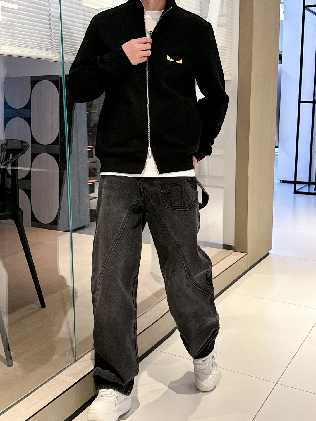 芬迪 2025秋冬最新爆款立领外套 面料精选高支高密双股空气层长绒棉 手感超级舒服 logo精选全进口环