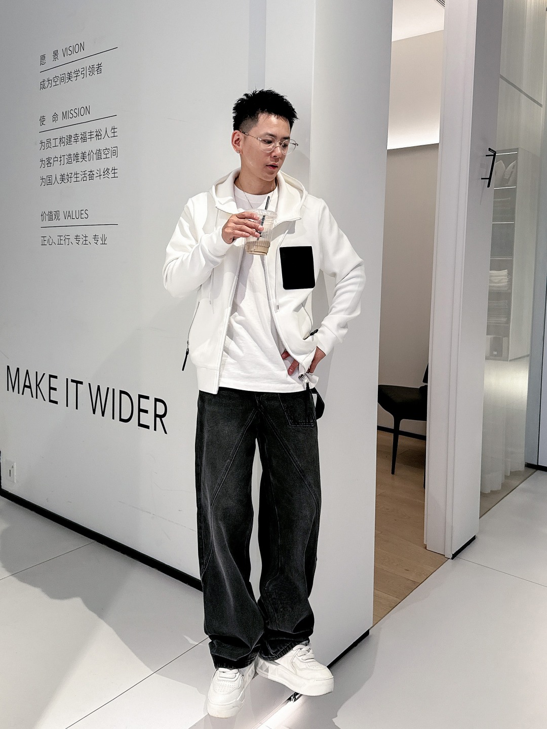 罗意威 2025秋冬最新爆款连帽外套 面料精选高支高密双股空气层长绒棉 手感超级舒服 logo精选全进口