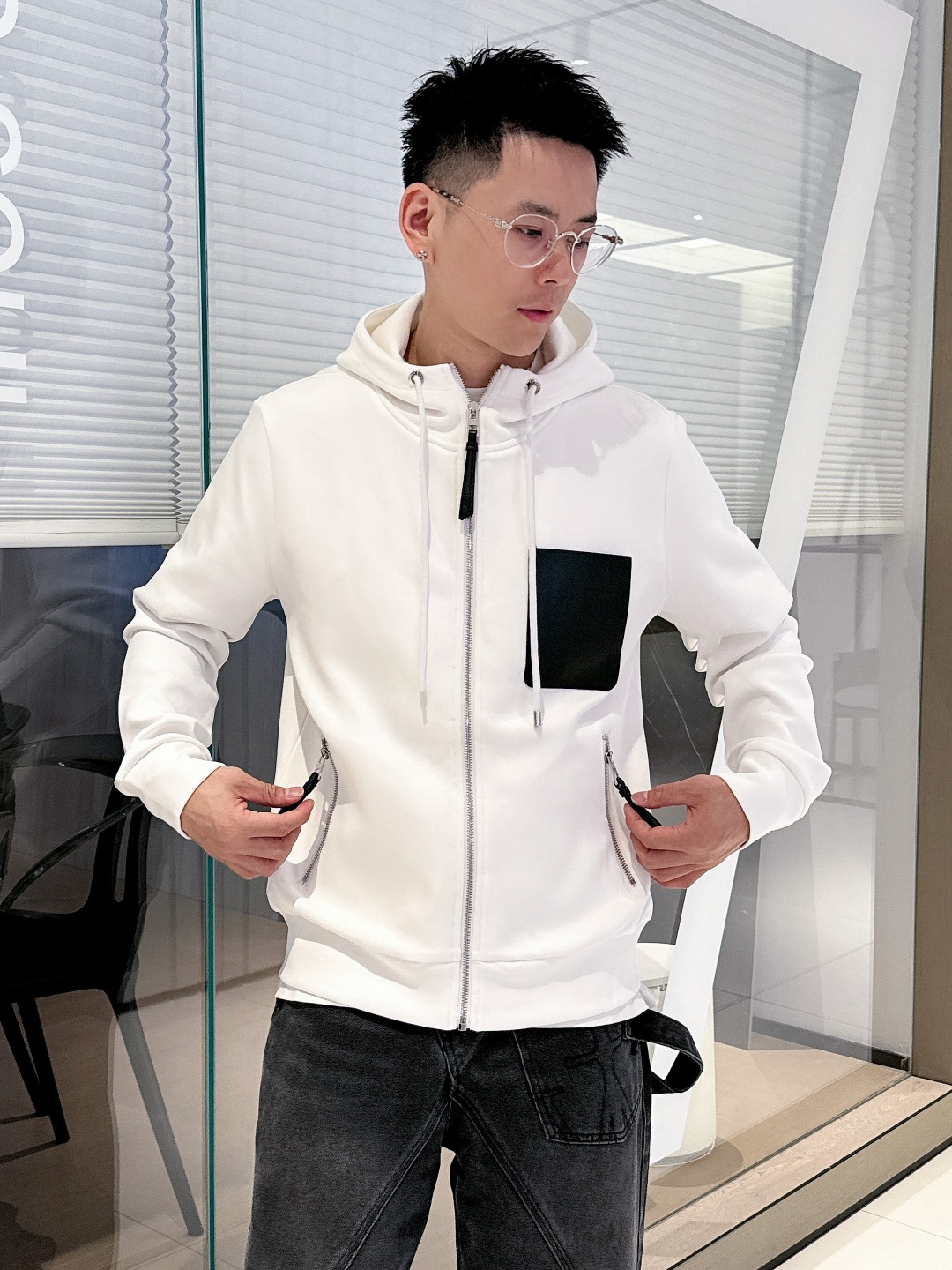 罗意威 2025秋冬最新爆款连帽外套 面料精选高支高密双股空气层长绒棉 手感超级舒服 logo精选全进口