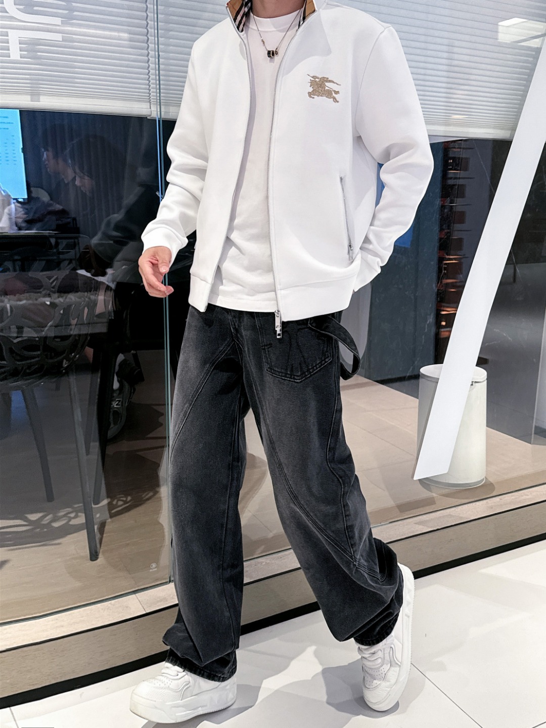 巴宝莉 2025秋冬最新爆款立领外套 面料精选高支高密双股空气层长绒棉 手感超级舒服 logo精选全进口