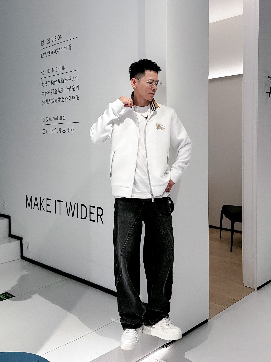 巴宝莉 2025秋冬最新爆款立领外套 面料精选高支高密双股空气层长绒棉 手感超级舒服 logo精选全进口