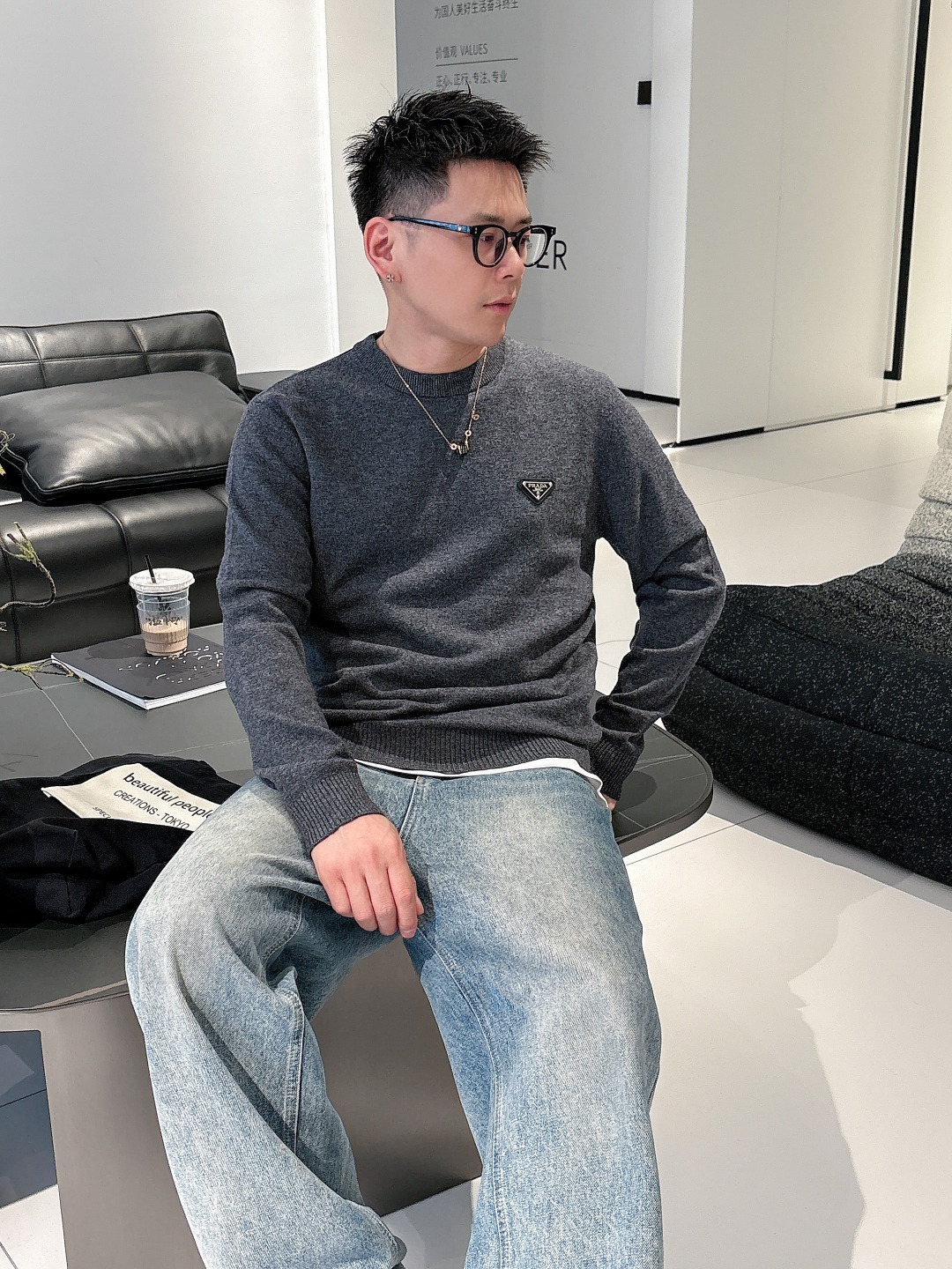 Prada 普拉达3标齐全 精美徽圆领毛衣精品羊毛混纺毛衫 男女款高端定制臻品系列 隶属品牌高端主线 专