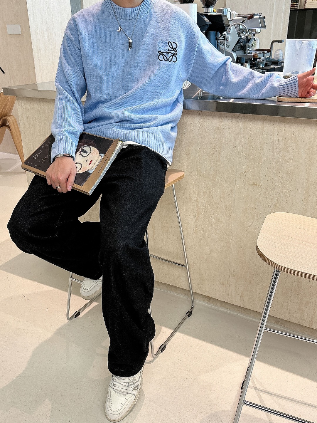 罗意威 毛衣 2025秋冬最新系列，专柜1:1顶级复刻，全品相！加厚款，潮人必备单品！懂货的老铁赶紧下手