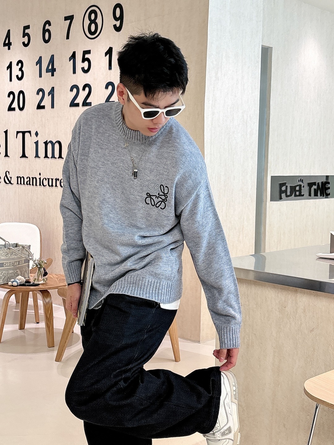 罗意威 毛衣 2025秋冬最新系列，专柜1:1顶级复刻，全品相！加厚款，潮人必备单品！懂货的老铁赶紧下手