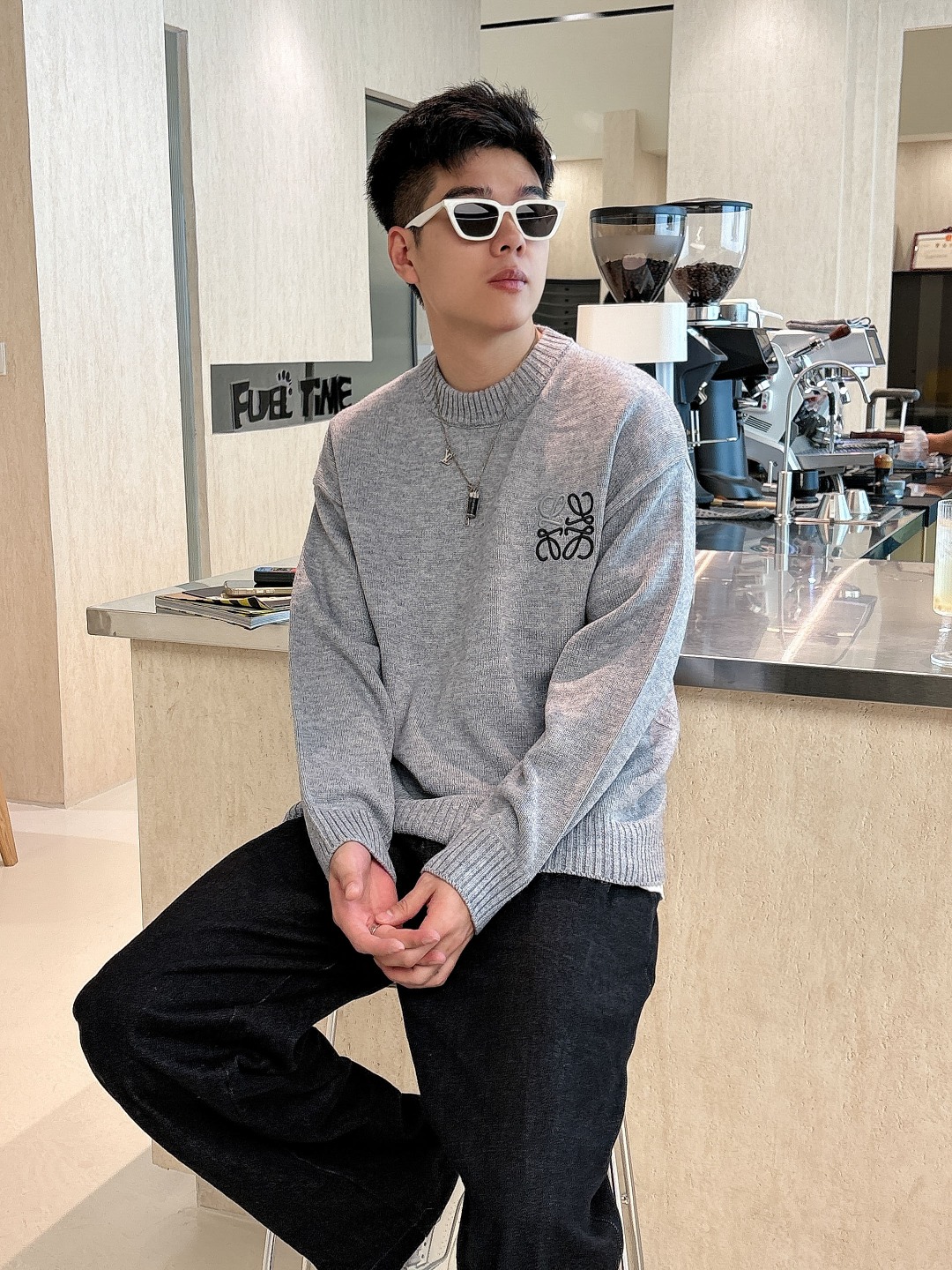 罗意威 毛衣 2025秋冬最新系列，专柜1:1顶级复刻，全品相！加厚款，潮人必备单品！懂货的老铁赶紧下手