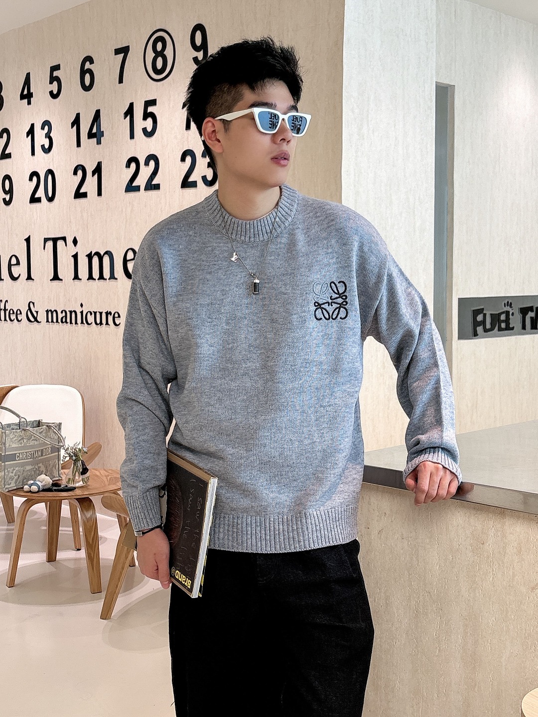 罗意威 毛衣 2025秋冬最新系列，专柜1:1顶级复刻，全品相！加厚款，潮人必备单品！懂货的老铁赶紧下手