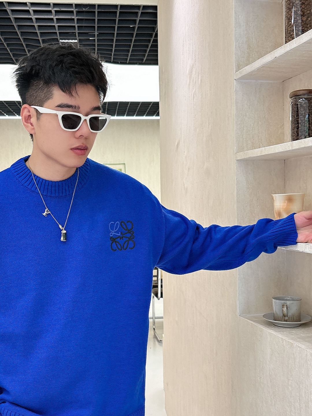 罗意威 毛衣 2025秋冬最新系列，专柜1:1顶级复刻，全品相！加厚款，潮人必备单品！懂货的老铁赶紧下手