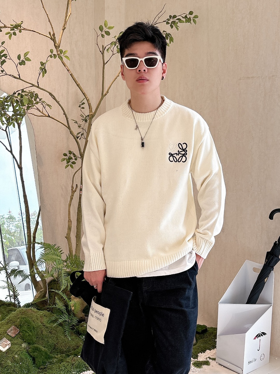 罗意威 毛衣 2025秋冬最新系列，专柜1:1顶级复刻，全品相！加厚款，潮人必备单品！懂货的老铁赶紧下手