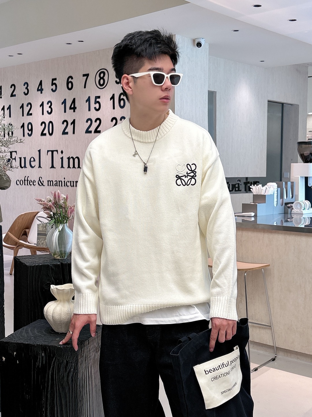 罗意威 毛衣 2025秋冬最新系列，专柜1:1顶级复刻，全品相！加厚款，潮人必备单品！懂货的老铁赶紧下手