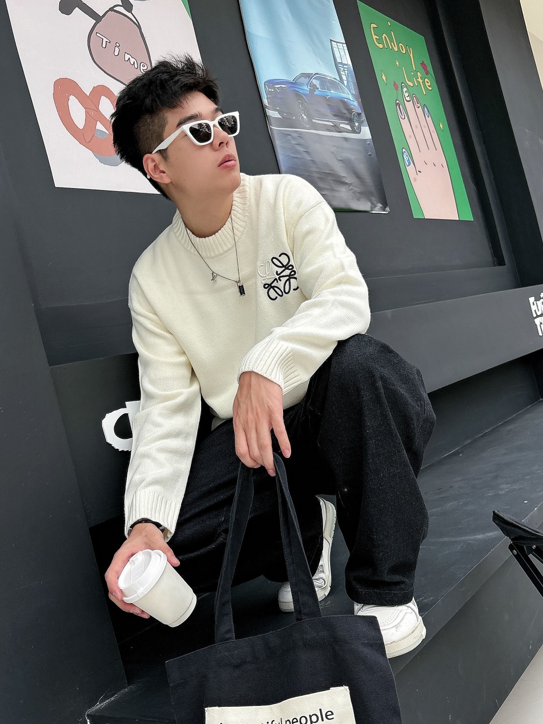 罗意威 毛衣 2025秋冬最新系列，专柜1:1顶级复刻，全品相！加厚款，潮人必备单品！懂货的老铁赶紧下手