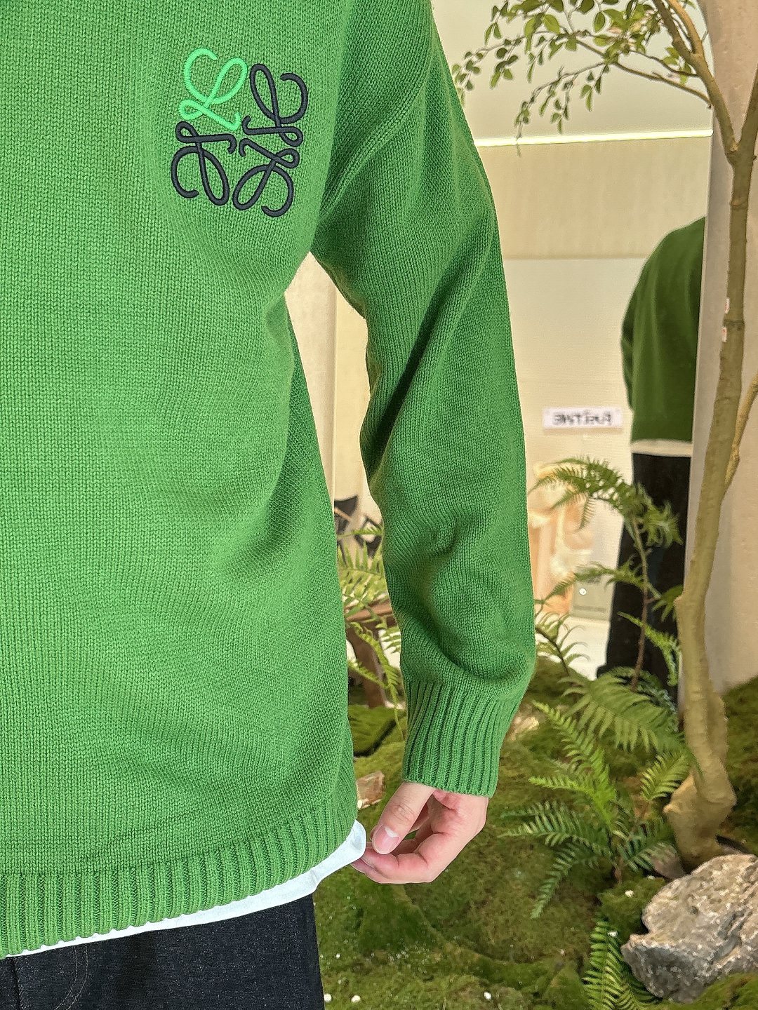 罗意威 毛衣 2025秋冬最新系列，专柜1:1顶级复刻，全品相！加厚款，潮人必备单品！懂货的老铁赶紧下手