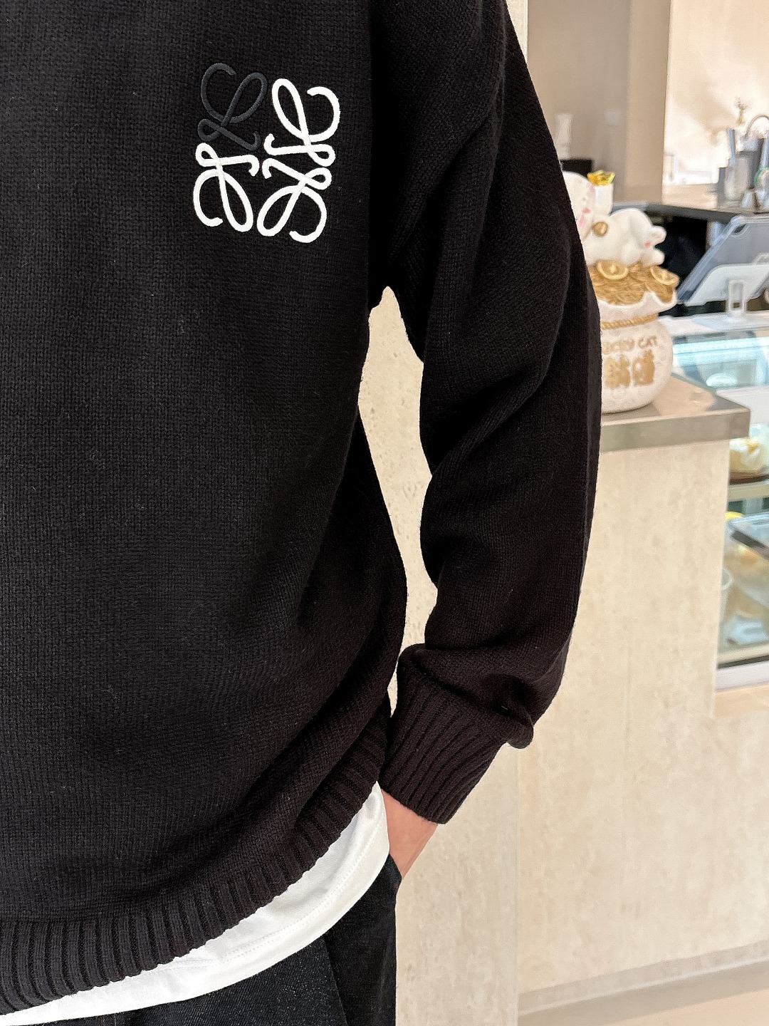 罗意威 毛衣 2025秋冬最新系列，专柜1:1顶级复刻，全品相！加厚款，潮人必备单品！懂货的老铁赶紧下手