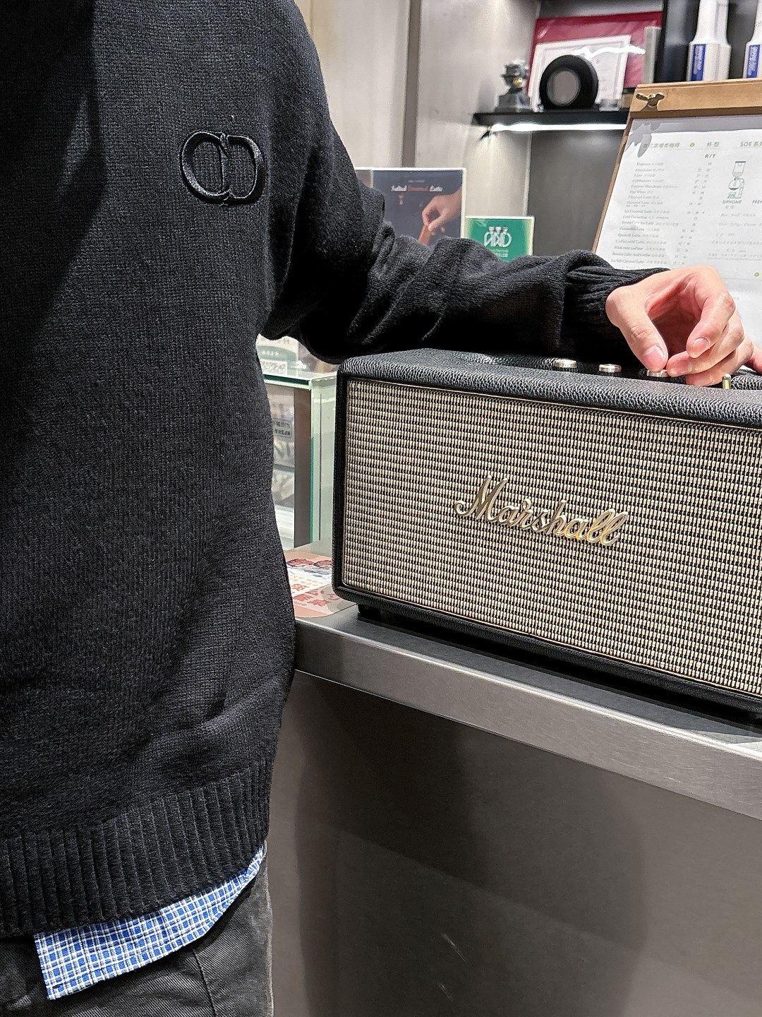 迪奥 毛衣 2025秋冬最新系列，专柜1:1顶级复刻，全品相！加厚款，潮人必备单品！懂货的老铁赶紧下手，