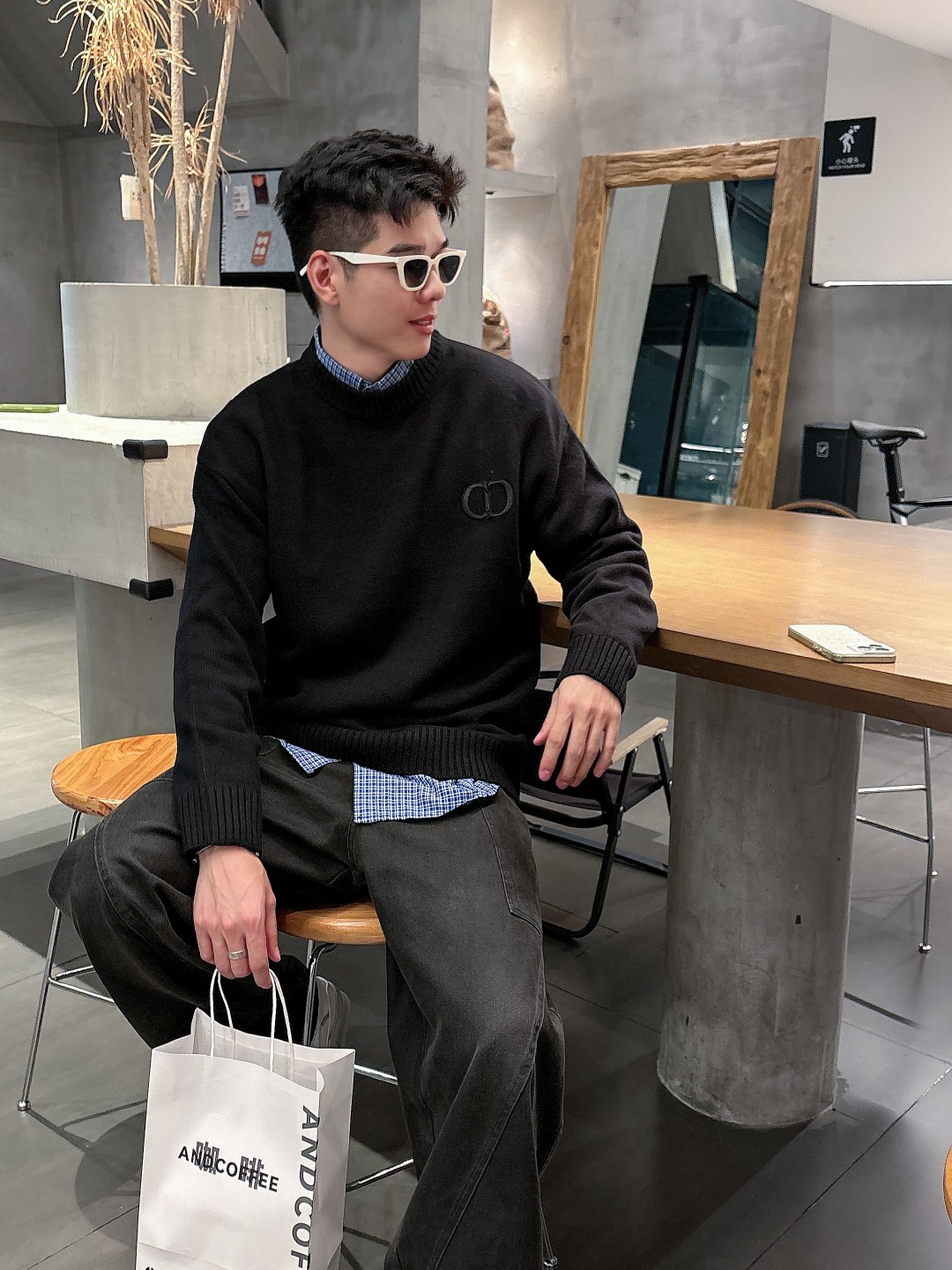 迪奥 毛衣 2025秋冬最新系列，专柜1:1顶级复刻，全品相！加厚款，潮人必备单品！懂货的老铁赶紧下手，