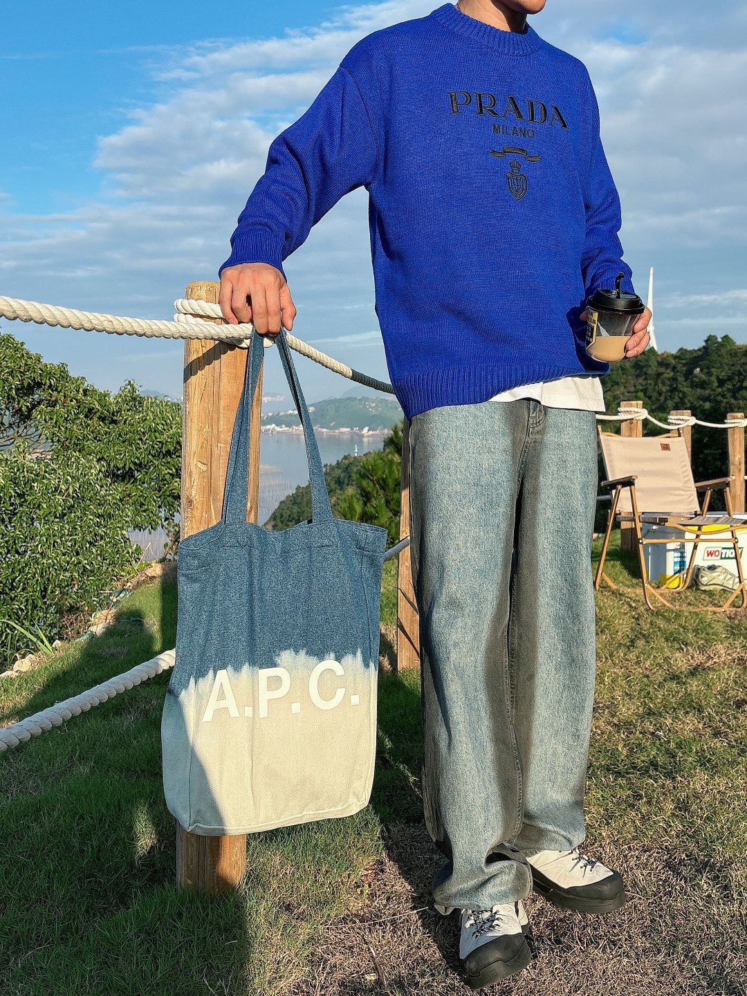 普拉达 毛衣 2025秋冬最新系列，专柜1:1顶级复刻，全品相！加厚款，潮人必备单品！懂货的老铁赶紧下手