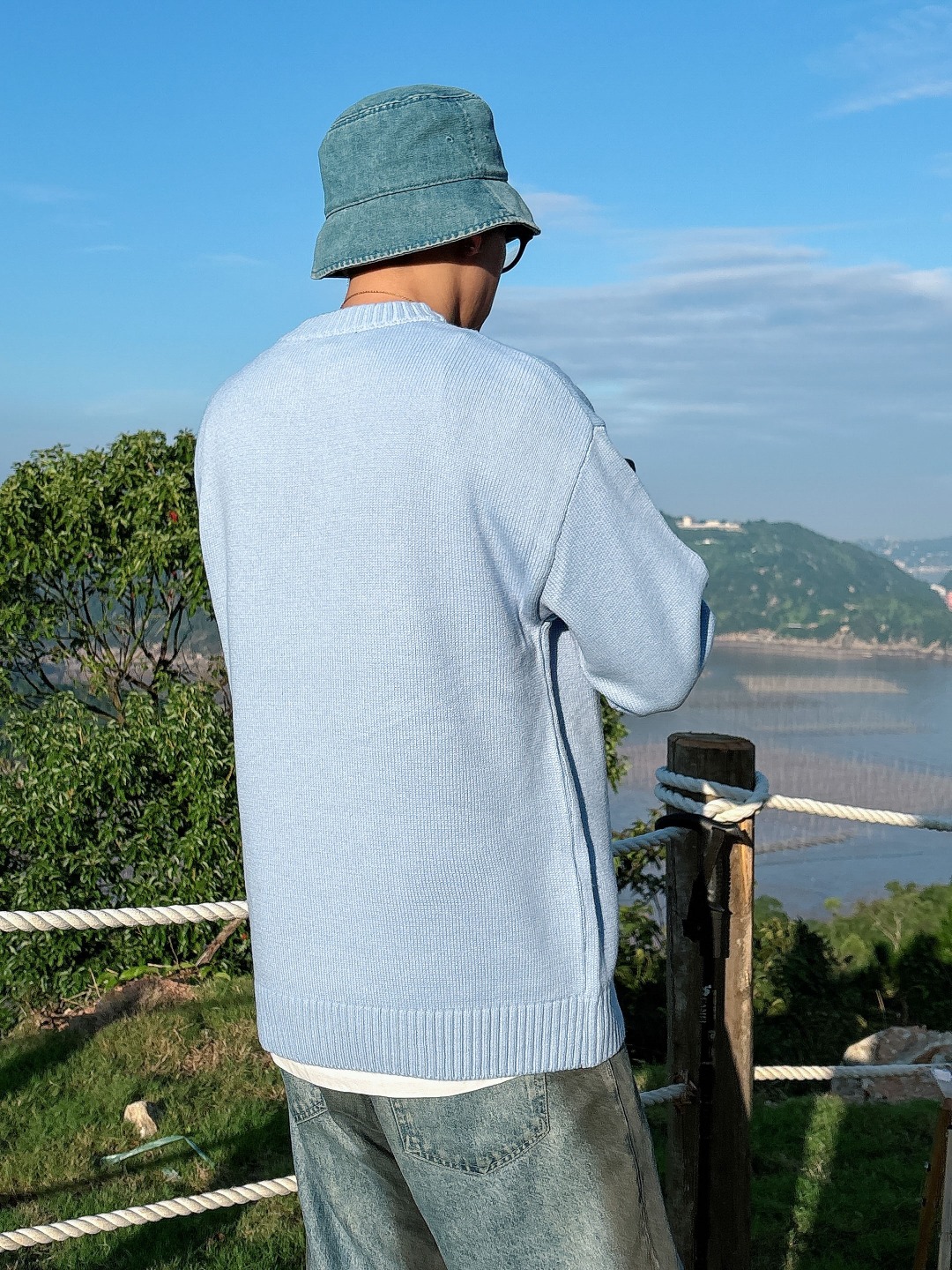 普拉达 毛衣 2025秋冬最新系列，专柜1:1顶级复刻，全品相！加厚款，潮人必备单品！懂货的老铁赶紧下手