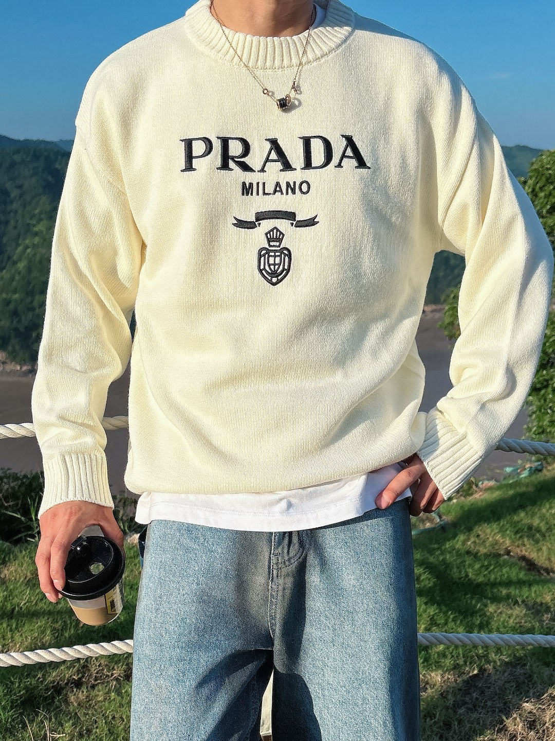 普拉达 毛衣 2025秋冬最新系列，专柜1:1顶级复刻，全品相！加厚款，潮人必备单品！懂货的老铁赶紧下手