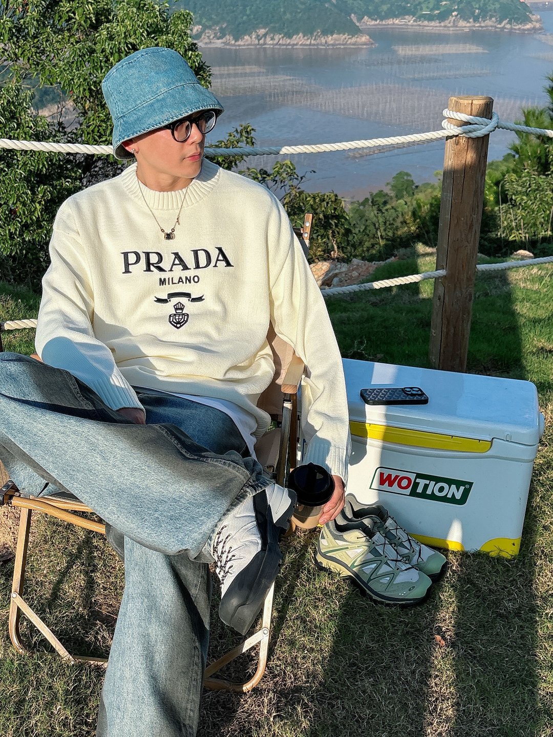 普拉达 毛衣 2025秋冬最新系列，专柜1:1顶级复刻，全品相！加厚款，潮人必备单品！懂货的老铁赶紧下手