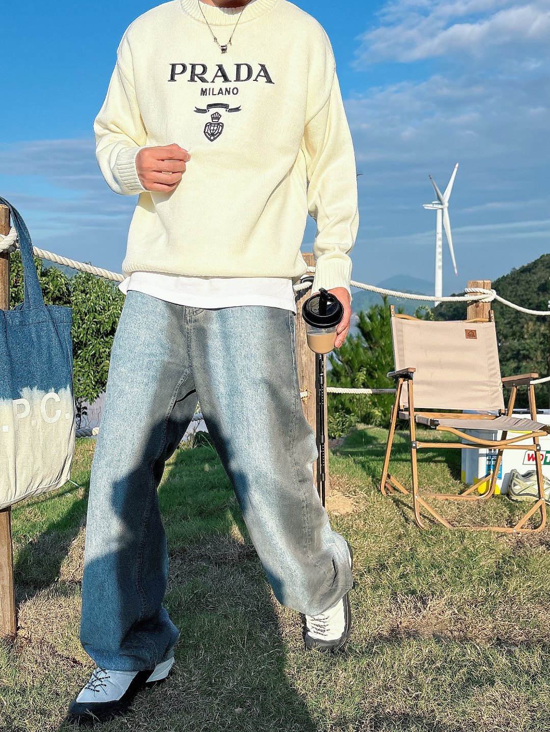 普拉达 毛衣 2025秋冬最新系列，专柜1:1顶级复刻，全品相！加厚款，潮人必备单品！懂货的老铁赶紧下手