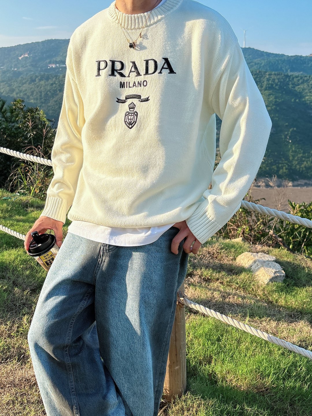 普拉达 毛衣 2025秋冬最新系列，专柜1:1顶级复刻，全品相！加厚款，潮人必备单品！懂货的老铁赶紧下手