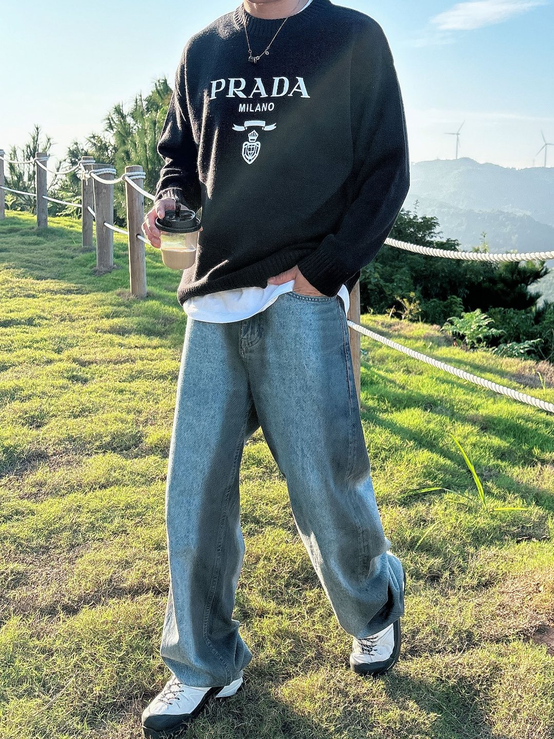 普拉达 毛衣 2025秋冬最新系列，专柜1:1顶级复刻，全品相！加厚款，潮人必备单品！懂货的老铁赶紧下手