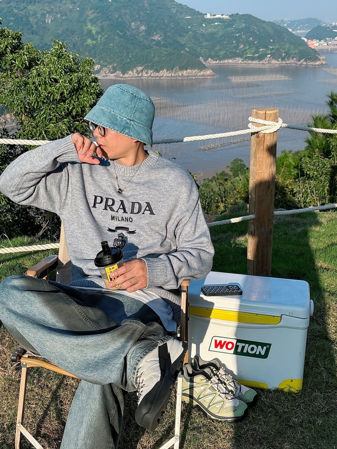 普拉达 毛衣 2025秋冬最新系列，专柜1:1顶级复刻，全品相！加厚款，潮人必备单品！懂货的老铁赶紧下手