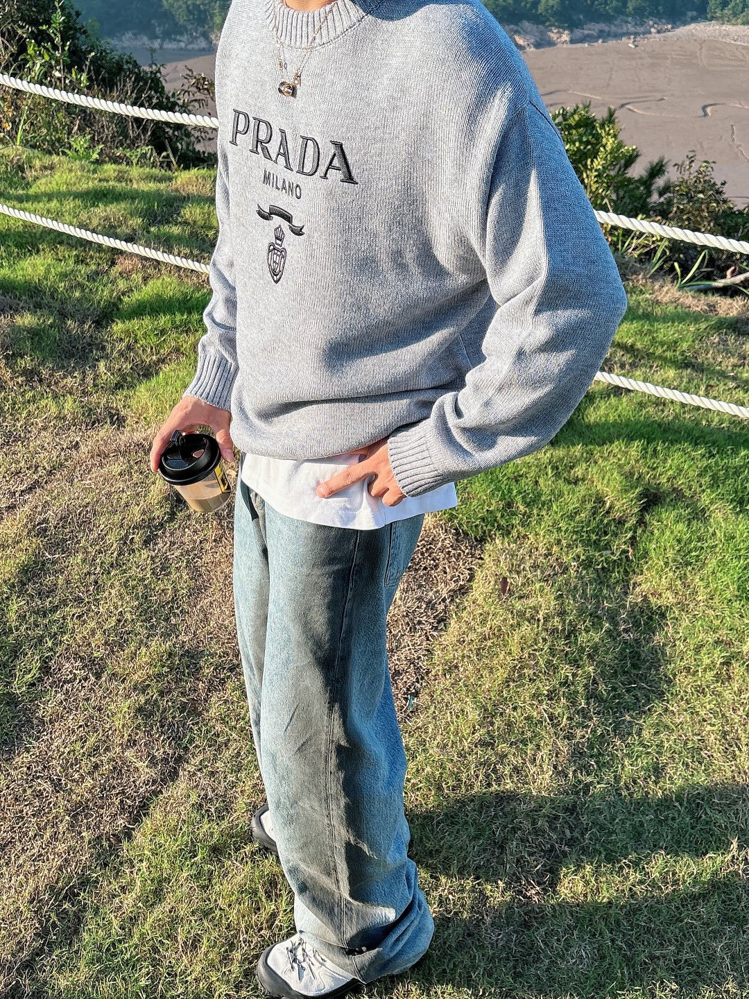 普拉达 毛衣 2025秋冬最新系列，专柜1:1顶级复刻，全品相！加厚款，潮人必备单品！懂货的老铁赶紧下手